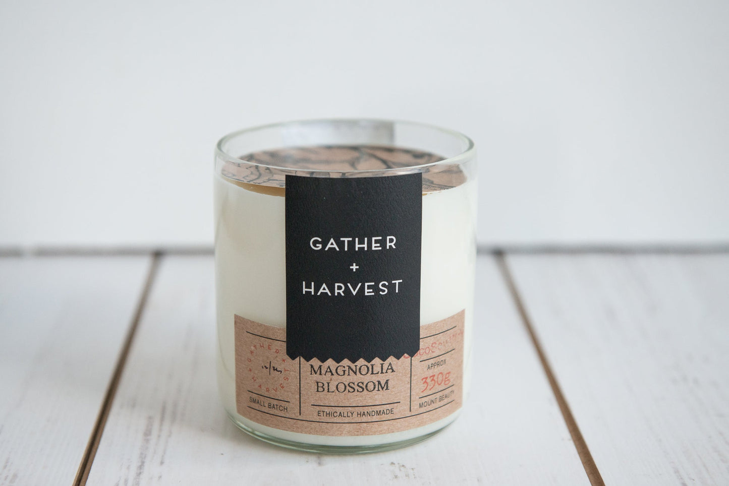 The best Handmade Magnolia Blossom CocoSoy Candle in Australia. It is eco-friendly and made from 100% natural cocosoy wax. Buy online.