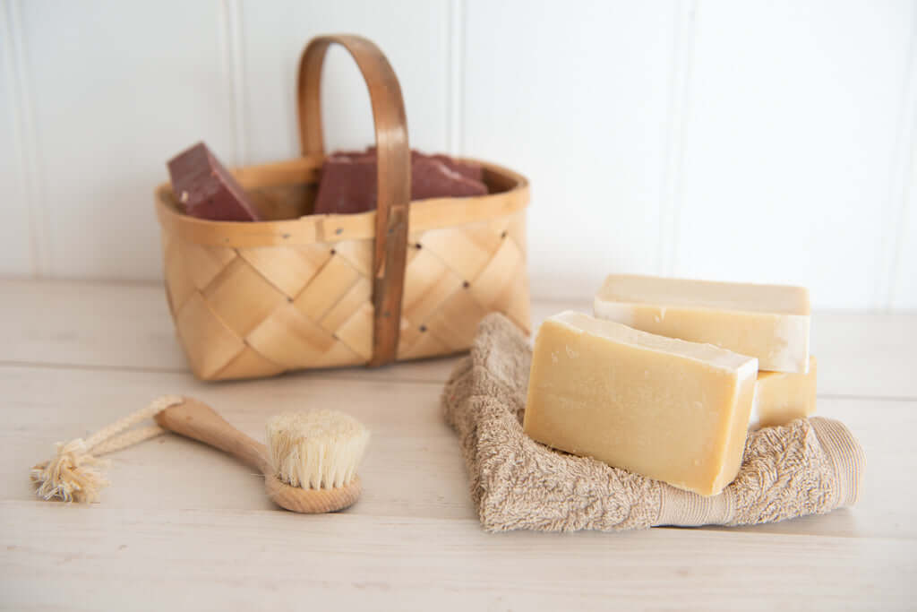 This handmade natural soap with Goats Milk & Honey Soap deeply nourishes your skin