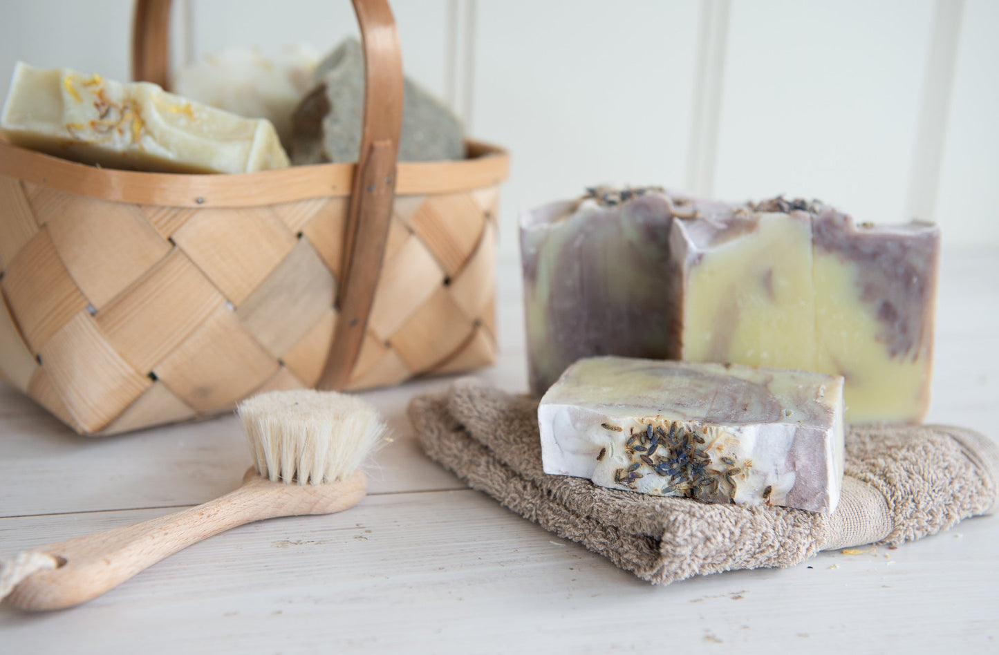 This handmade natural soap with  Lavender & Brazilian Purple Clay deeply nourishes your skin