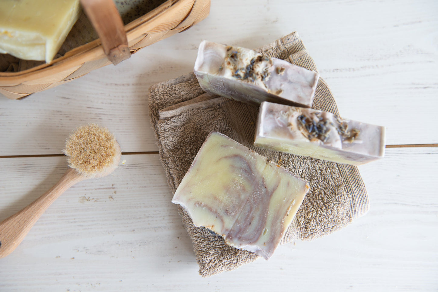 This handmade natural soap with  Lavender & Brazilian Purple Clay deeply nourishes your skin